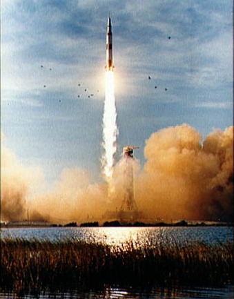 Apollo_8_Launch_1